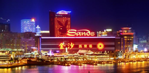 Bulls draw winning a hand in $LVS