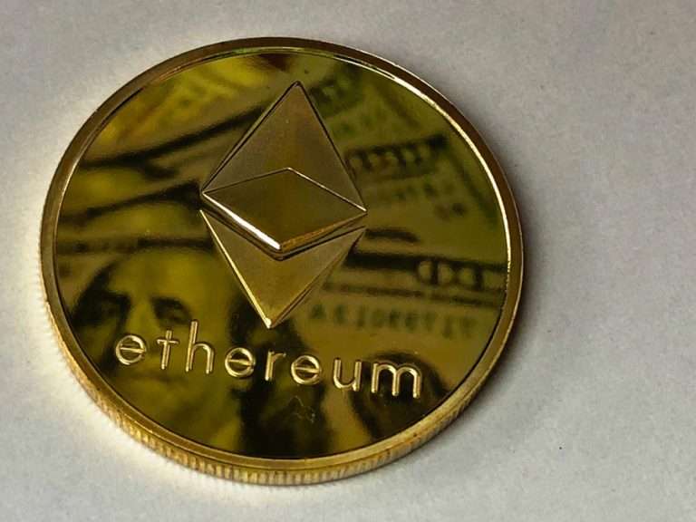 Ethereum balance on crypto exchanges hits new lows as ETH price retakes $3K