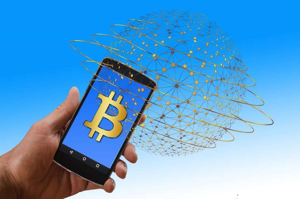Theater chain AMC to accept other cryptocurrencies along with bitcoin