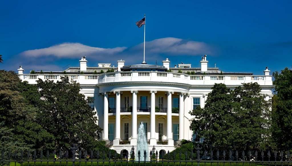 Uniswap Labs Hires Former Obama Spokesman as DC’s DeFi Scrutiny Ramps Up